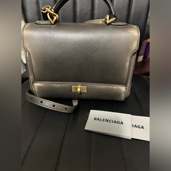 Balenciaga Medium Too Handle Bag in Calfskin Leather - Picture 1 of 6